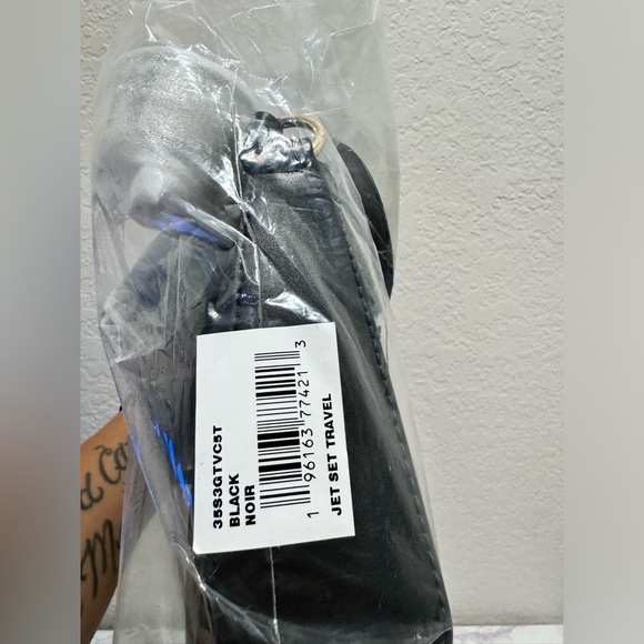 Michael Kors Jet Set Logo Crossbody Bag with Case for Apple Airpods Pro® - Picture 7 of 7